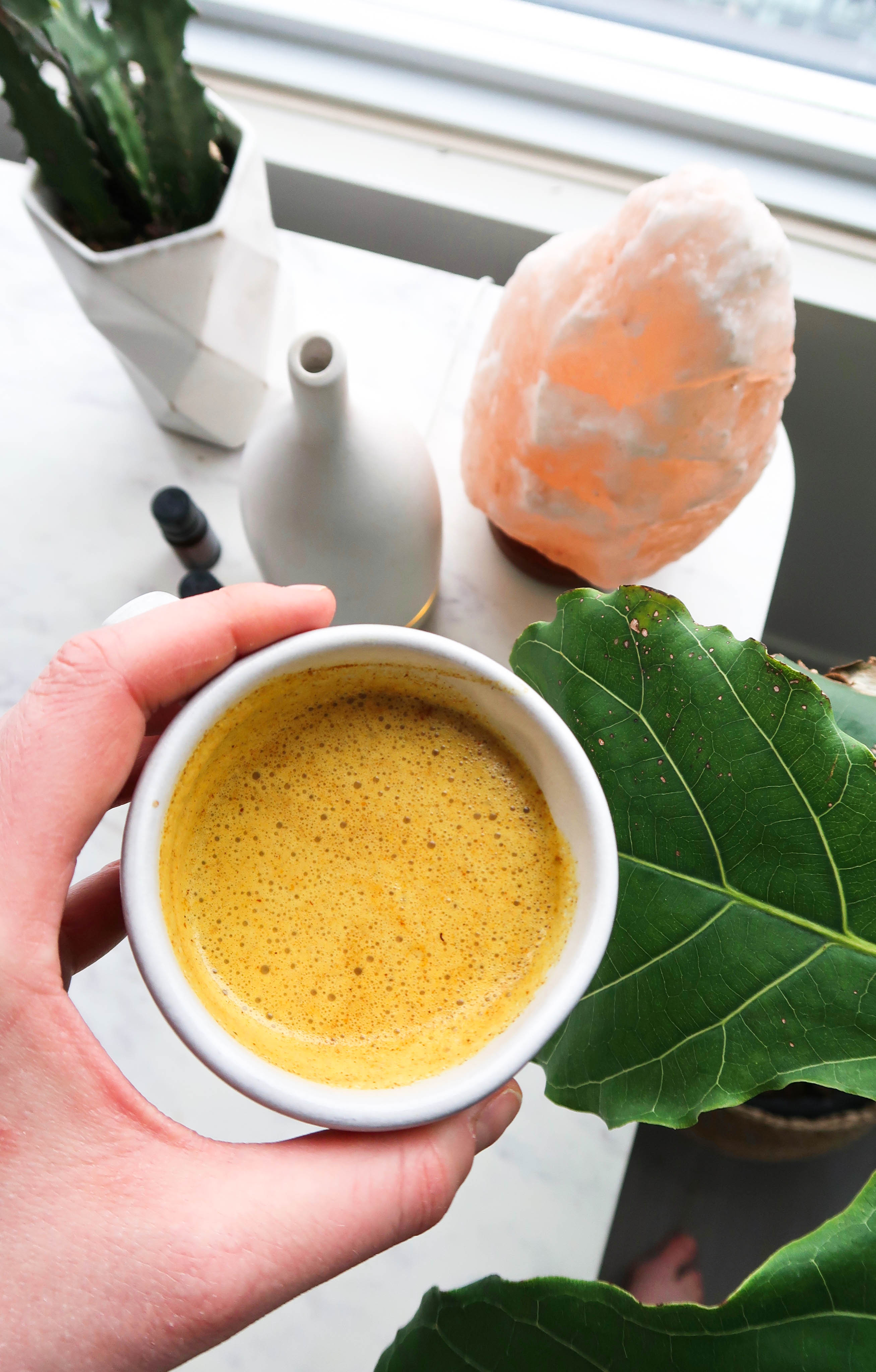 sun mylk - adaptogenic turmeric latte blend tea
